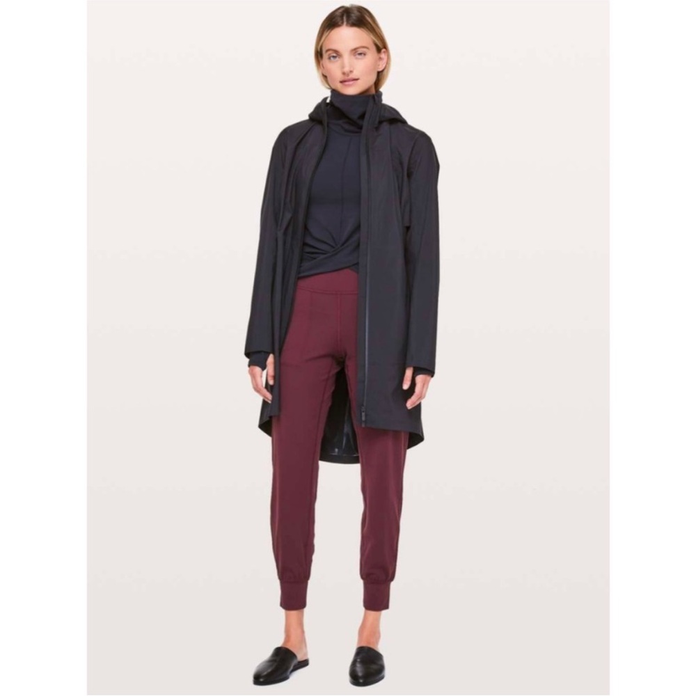 Lululemon Athletica | Align Joggers 28" Size 4 in burgundy maroon red